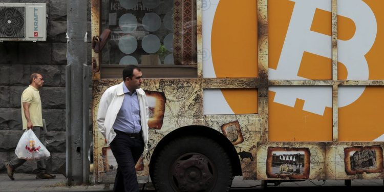 Bitcoin pozitiv në Shkurt: Investitorët duken të prirur ndaj rrezikut