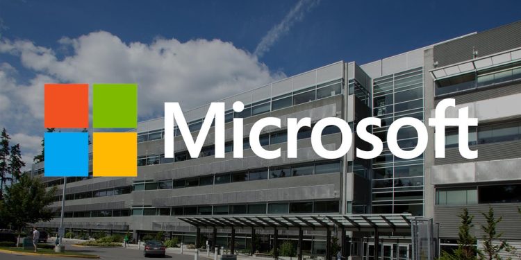 Microsoft pezullon shitjet e produkteve dhe shërbimeve në Rusi