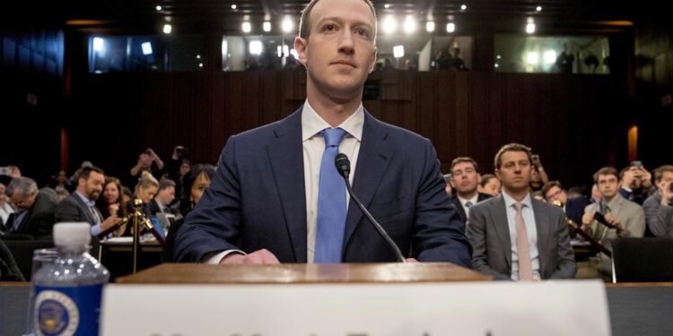 Cambridge Analytica: padi për Mark Zuckerberg