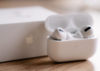 Apple: AirPods Pro 2 do të vijnë këtë vjeshtë