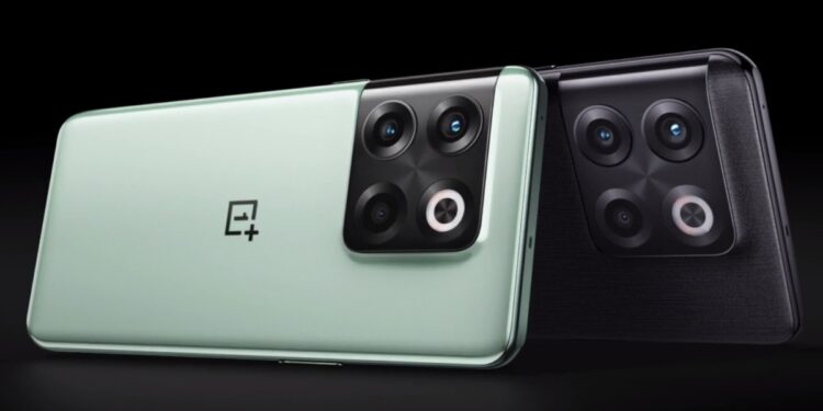OnePlus 10T si 10 Pro: në testin e stresit ndahet në gjysmë, video
