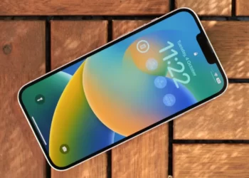 iPhone 14 Plus: Shitjet më të ulëta se sa pritej