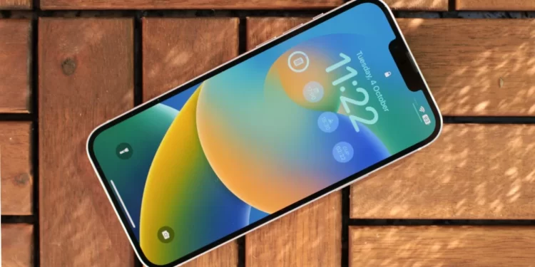 iPhone 14 Plus: Shitjet më të ulëta se sa pritej