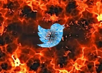 Twitter: Musk riaktivizon të gjitha llogaritë e pezulluara