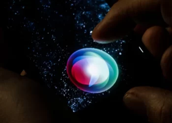 Apple gati për të përditësuar Siri-n: për ta aktivizuar nuk do të jetë e nevojshme të thuash “Hey Siri”