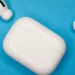 AirPods: Mund të zëvendësojnë aparatet e dëgjimit