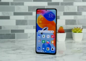Xiaomi feston: 300 milionë Redmi Notes të shitura globalisht
