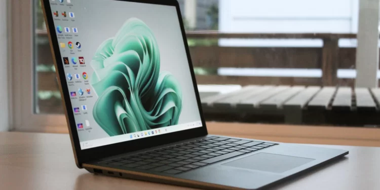 Microsoft Surface Laptop 5 është krijuar për multitasking