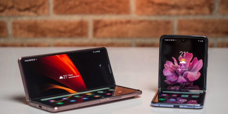 Samsung, në 2024 katër pajisje të palosshme: Z Flip dhe Fold bëhen Ultra