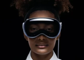 Si funksionon Apple Vision Pro? Një video na tregon visionOS në veprim