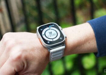 Apple Watch Ultra, modeli i dytë do të jetë më i lehtë: prezantimi në shtator?