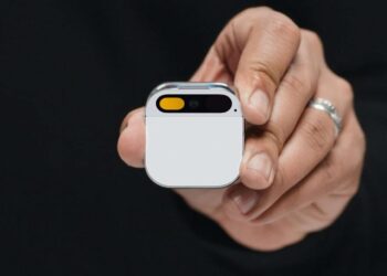 Humane Ai Pin me ChatGPT zyrtare: video e njoftimit të pajisjes futuriste
