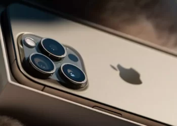 iPhone 15 ka ringjallur tregun e smartfonëve