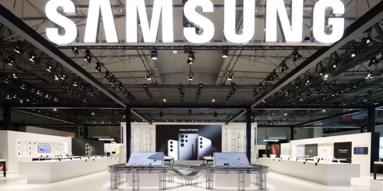Samsung njofton keynote në CES 2024: po vijnë Galaxy S24 dhe Galaxy Book AI?