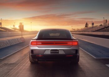 Dodge Charger Daytona: një makinë elektrike ndryshe nga të tjerat