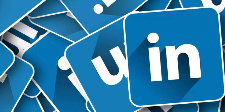 LinkedIn kopjon TikTok: fillojnë videot e shkurtra