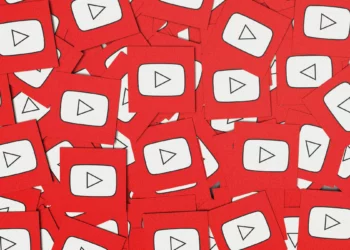 YouTube ndalon fëmijët të komentojnë në video