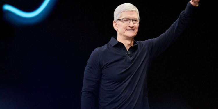 Apple: ja kush do të mund të zëvendësojë CEO-n Tim Cook