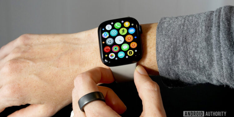 Smart rings apo smartwatches: cilën pajisje duhet të blini për fitnes?