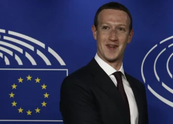 Zuckerberg: “Ne jemi e kundërta e Apple” dhe kritikon paaftësinë e tyre për të marrë rreziqe