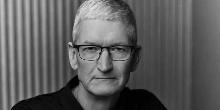 Tim Cook : “Apple ka përdorur AI që nga viti 2017”