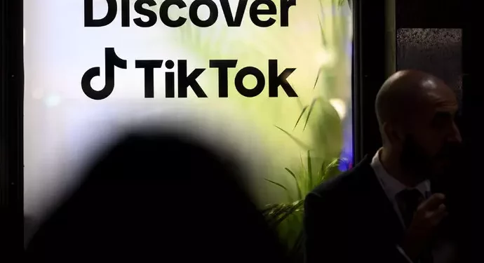 Britania heton TikTok dhe Reddit mbi të dhënat personale të fëmijëve