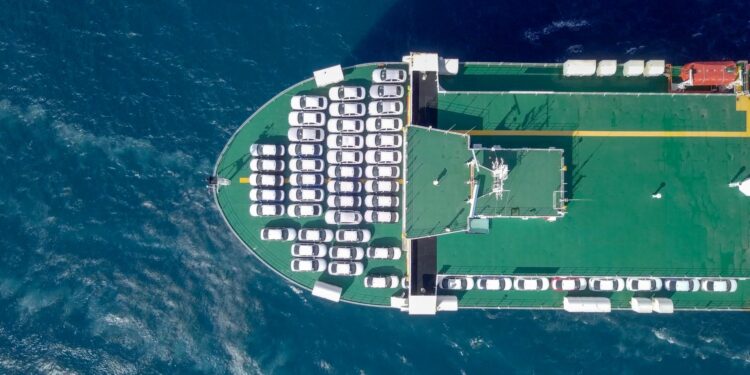 Përmbytja e anijes me 3,000 automjete në bord: Kush janë markat më të prekura?