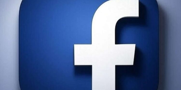 Fotot në Facebook për të trajnuar inteligjencën artificiale, Meta e mohon