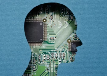 Kur inteligjenca artificiale frikëson: sinjale të reja i vënë ekspertët dhe qytetarët në gatishmëri