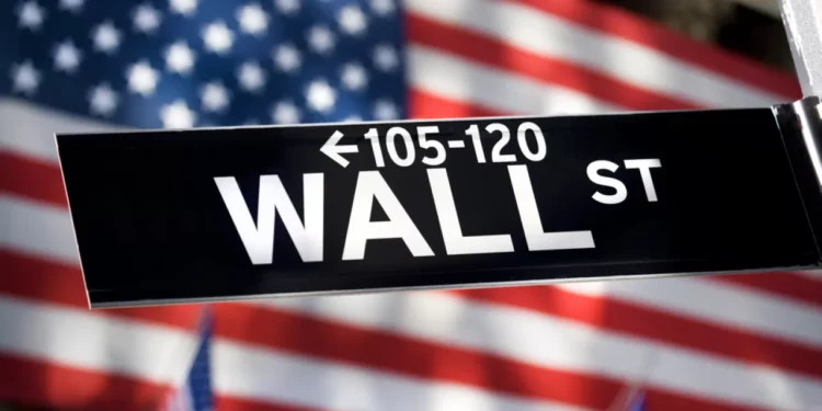 AI hyn në Wall Street, duke vënë menjëherë në rrezik qindra vende pune