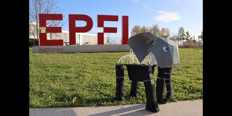 A jeni gati të shihni elefantin e parë robot duke luajtur bowling?(video)