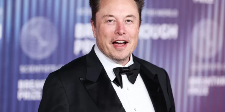 Elon Musk/Postimet e tij rindezin debatin mbi mizogjininë dhe racizmin
