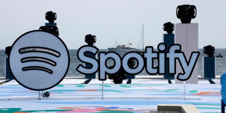 Spotify forcon politikat kundër “AI slop”