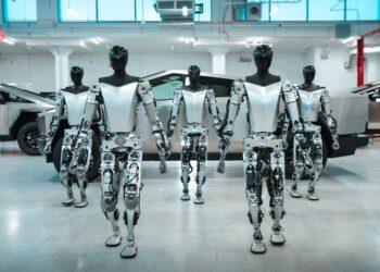 Tesla po lind ushtrinë e parë robotike në botë — Musk kërkon pushtet absolut