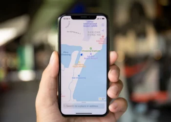 Reklama vijnë në Apple Maps: Si do të ndikojë kjo në përdoruesit dhe bizneset lokale