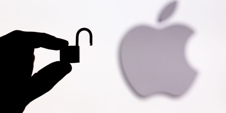 Mbretëria e Bashkuar kërkon ‘backdoor’ në iCloud