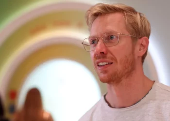 Reddit i kthen shpinën AI-s: Chatbot-ët s’janë burim trafiku