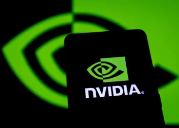 “Fabrikat e inteligjencës”: Nvidia lidh marrëveshje historike me gjigantët koreanë të teknologjisë