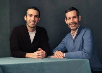 Shuttle mbledh 6 milionë dollarë për të zgjidhur problemin e implementimit të ‘vibe-coding