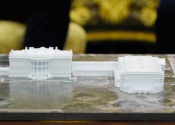 Silicon Valley në shërbim të Trump: Teknologjia paguan për sallën e ballos