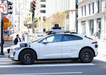 Grupi SAVE-US kërkon rregulla strikte për makinat autonome: Rregulla strikte për Tesla dhe konkurrentët