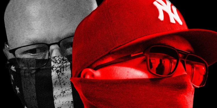 Hakerët publikojnë të dhënat personale të qindra zyrtarëve të DHS, ICE, DOJ dhe FBI