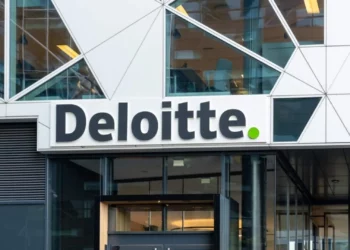 Gabimet nuk ndalin Deloitte: investim i fortë në AI me Anthropic