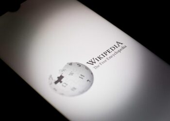 Stop abuzimit me Wikipedia-n: Kompanitë e IA duhet të paguajnë për përmbajtje