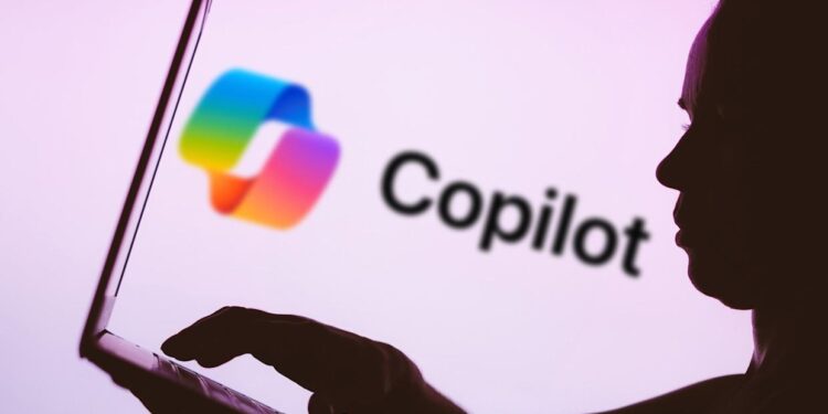 Microsoft Copilot largohet nga WhatsApp më 15 janar — ja çfarë ndryshon për përdoruesit