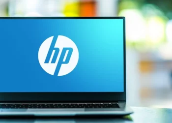 HP shkurton mijëra vende pune ndërsa rrit investimet në inteligjencën artificiale