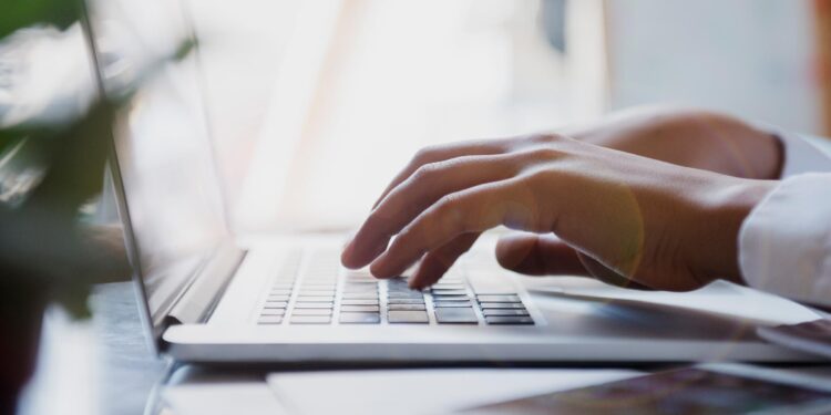 HP dhe Dell çaktivizojnë mbështetjen HEVC në disa laptopë, pavarësisht se procesorët e përkrahin