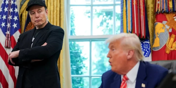 Trump shuan DOGE-n e Musk: Fundi i ekipit federal të prerjeve të kostove