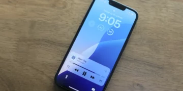 Apple ndryshon rregullat e lojës – iPhone me lidhje satelitore dhe navigim pa internet