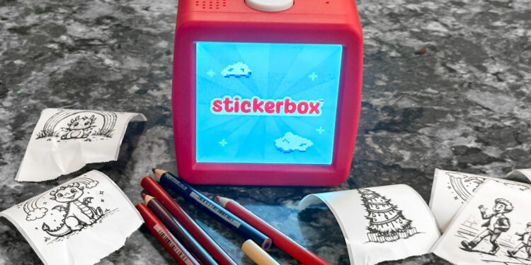 Stickerbox: lodër me AI që shndërron idetë e fëmijëve në stickera reale
